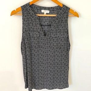 Sleeveless tank. Size M.